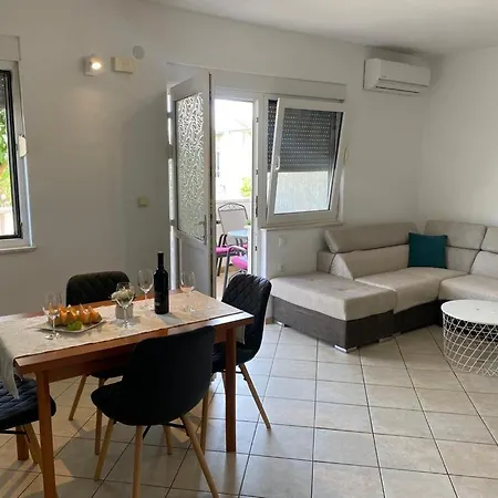 Apartmani Josipa Trogir Exterior photo
