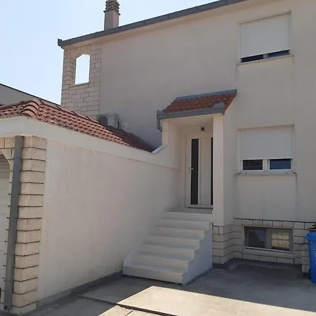 Apartmani Josipa Trogir Exterior photo